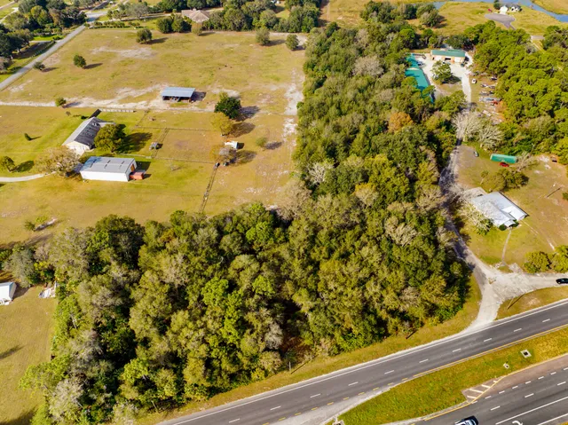 view of outdoor space and yard