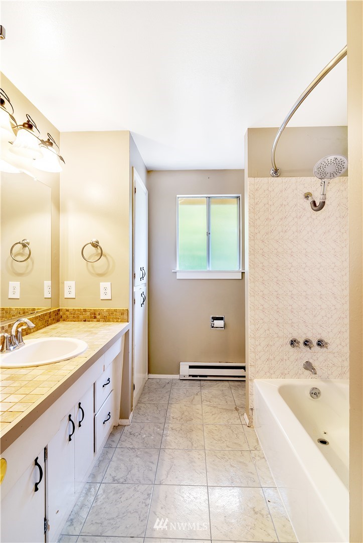 5302 Sound Avenue Everett, WA 98203 - Photo 12 of 20