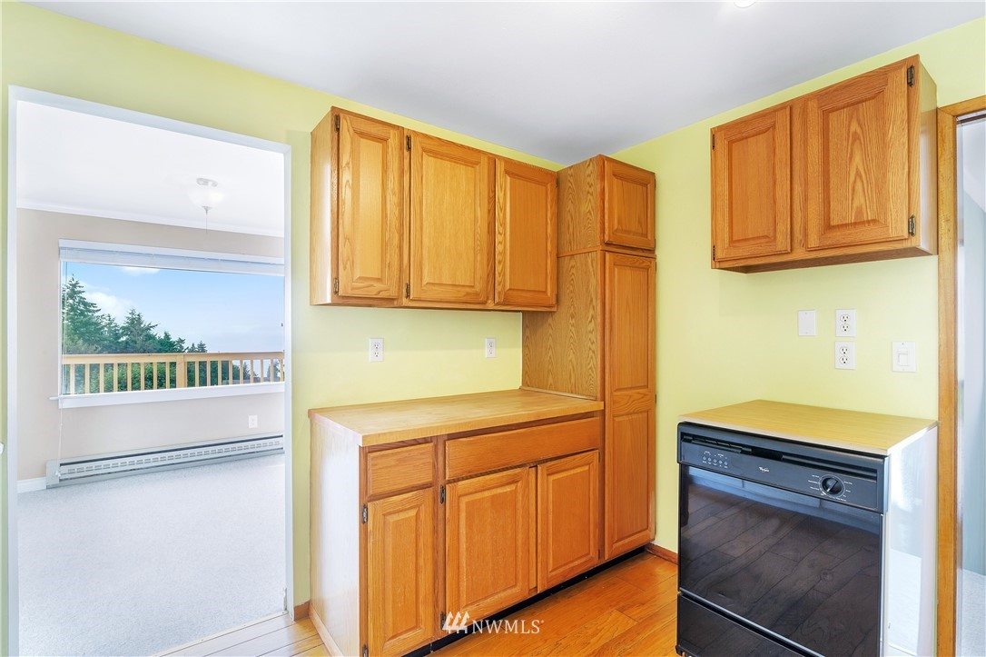 5302 Sound Avenue Everett, WA 98203 - Photo 9 of 20