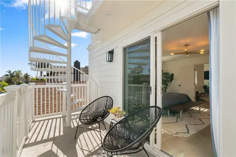 $3,299,950 | 315 Lugonia Street, Newport Beach, CA 92663