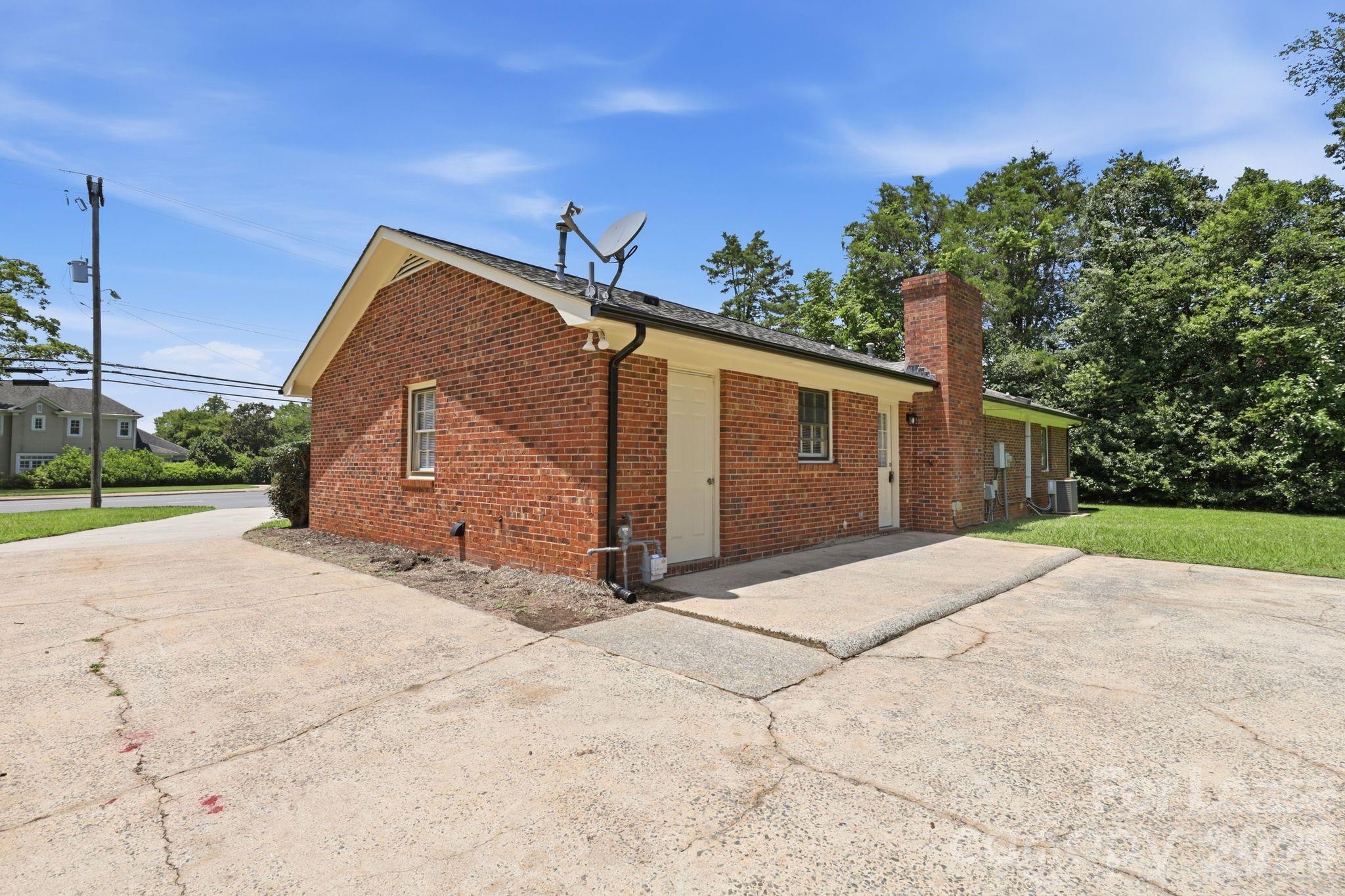 4609 Randolph Road Charlotte, NC 28211 - Photo 27 of 32