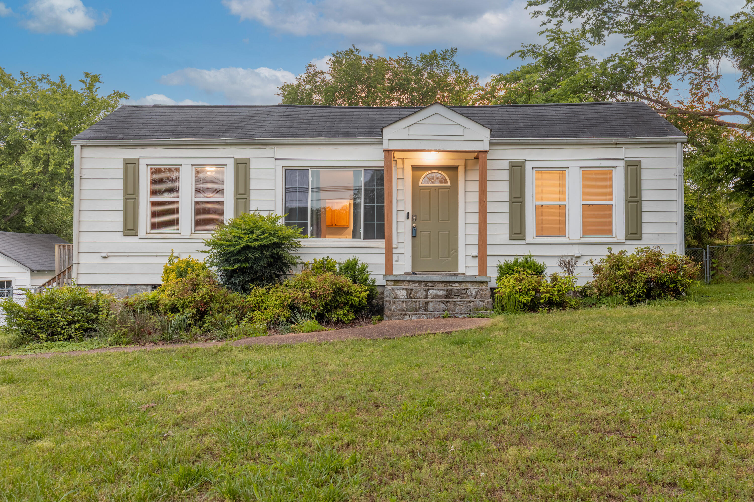 660 Claire Street Rossville, GA 30741 - Photo 5 of 25 Claire-5
