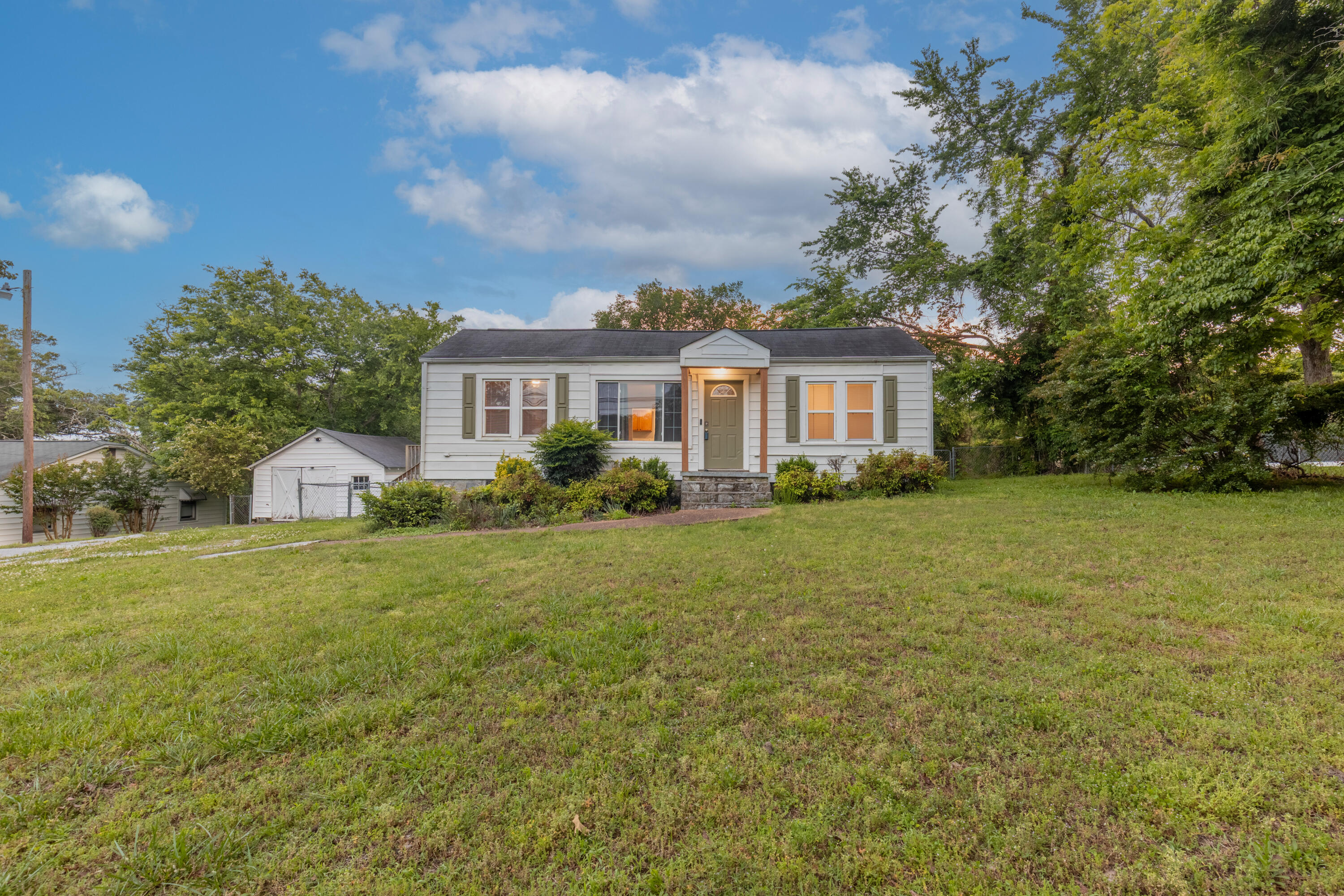 660 Claire Street Rossville, GA 30741 - Photo 7 of 25 Claire-7