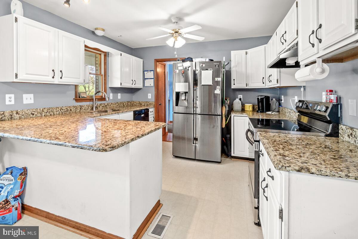 10327 Clark Road Myersville, MD 21773 - Photo 12 of 49 Gallery Image 12