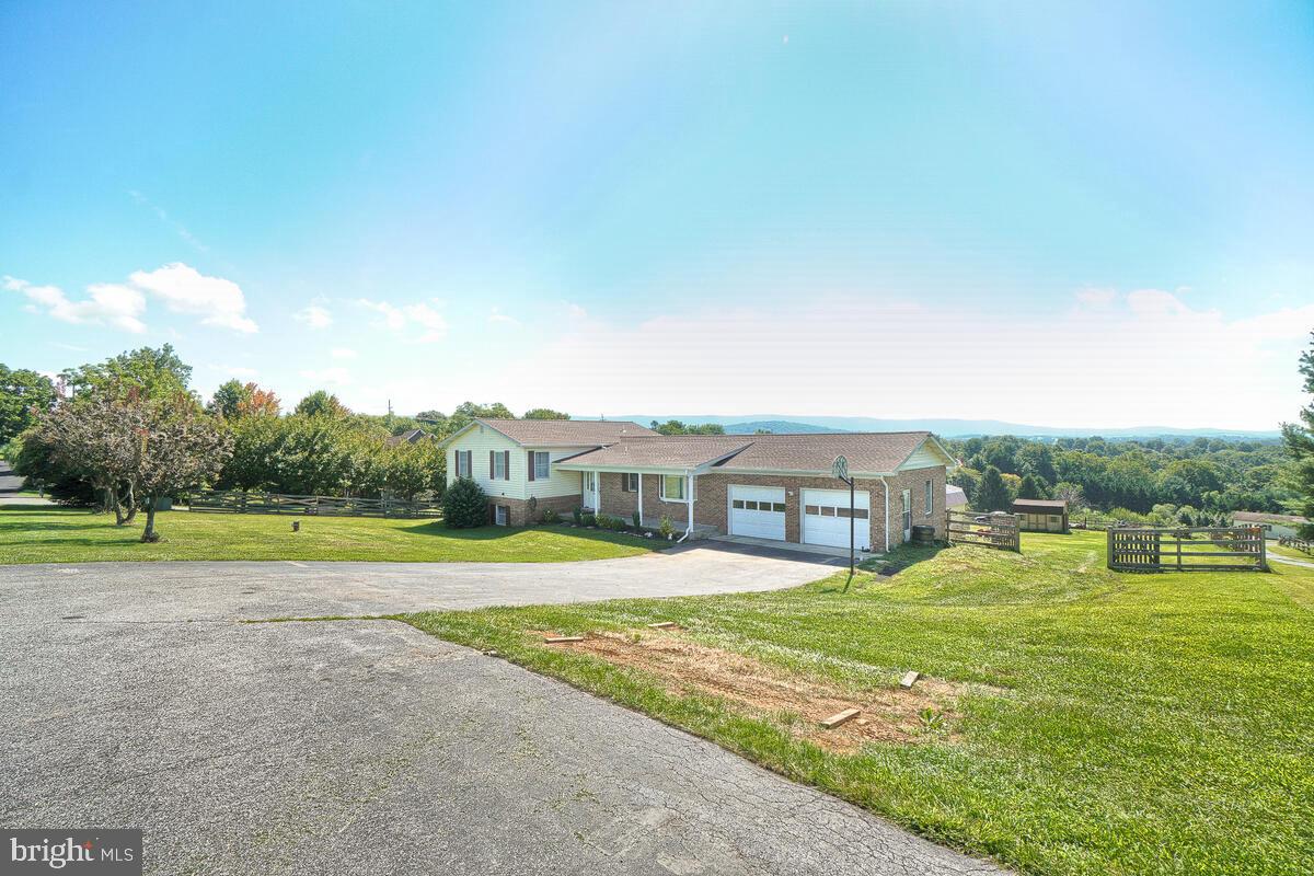 10327 Clark Road Myersville, MD 21773 - Photo 2 of 49 Gallery Image 2