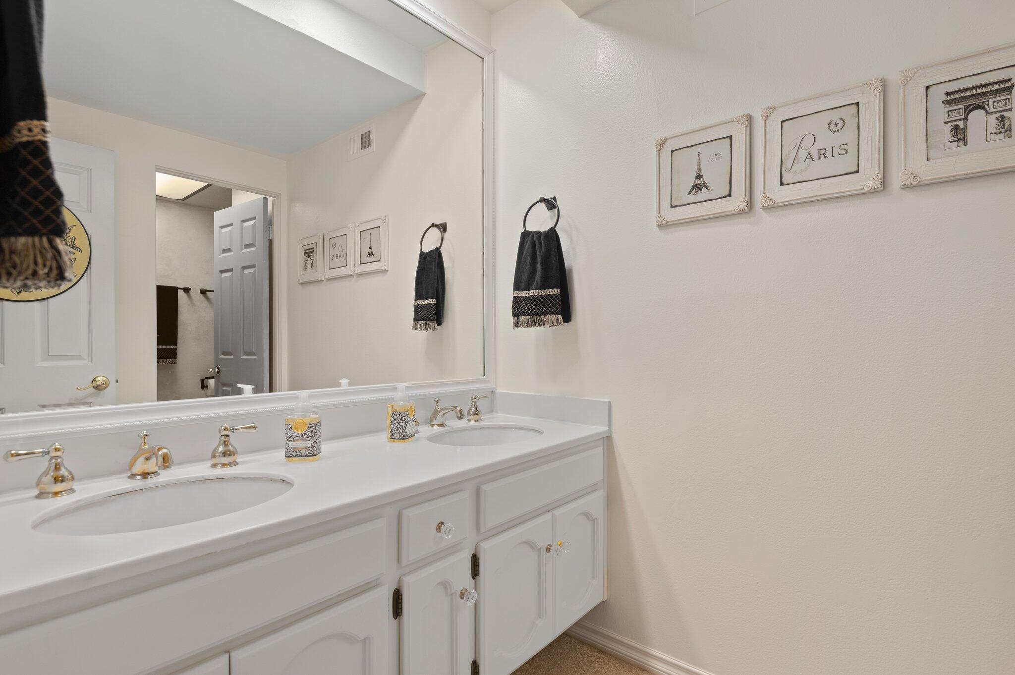 6430 San Onofre Drive Camarillo, CA 93012 - Photo 23 of 42 24 - Bathroom 2