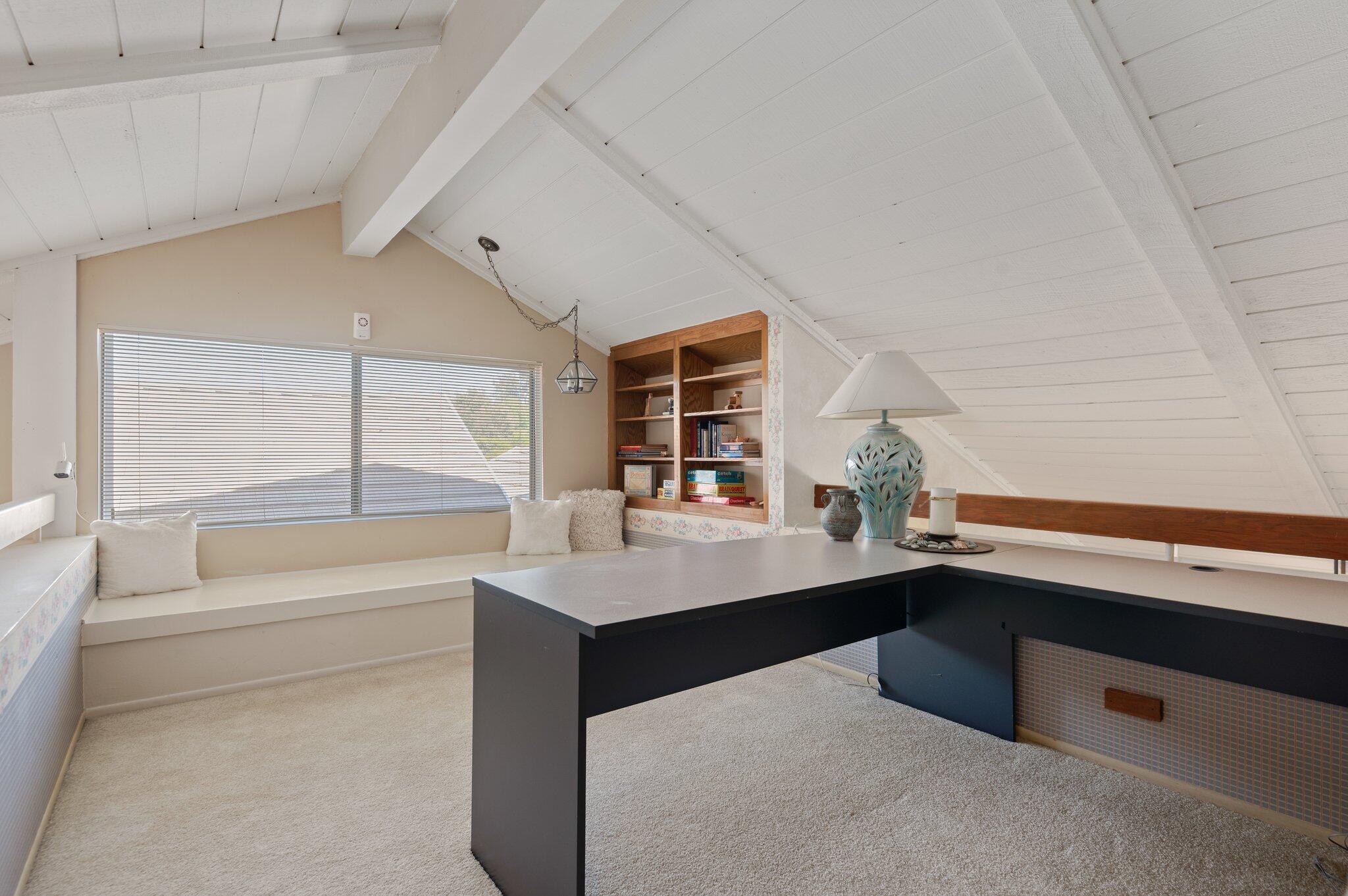 6430 San Onofre Drive Camarillo, CA 93012 - Photo 24 of 42 25 - Loft