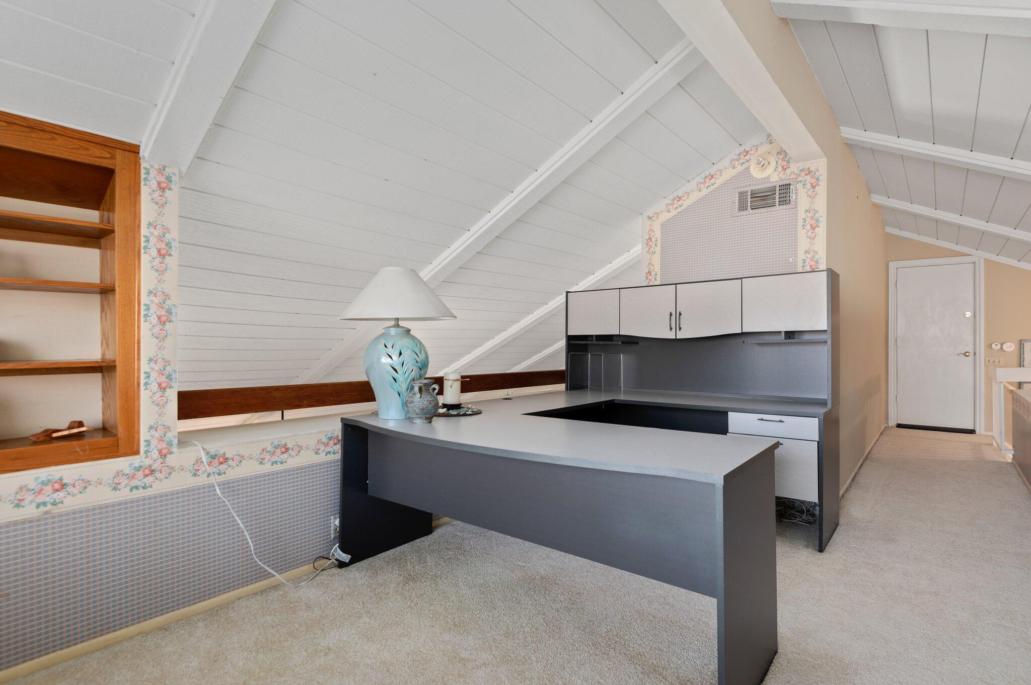 6430 San Onofre Drive Camarillo, CA 93012 - Photo 25 of 42 26 - Loft