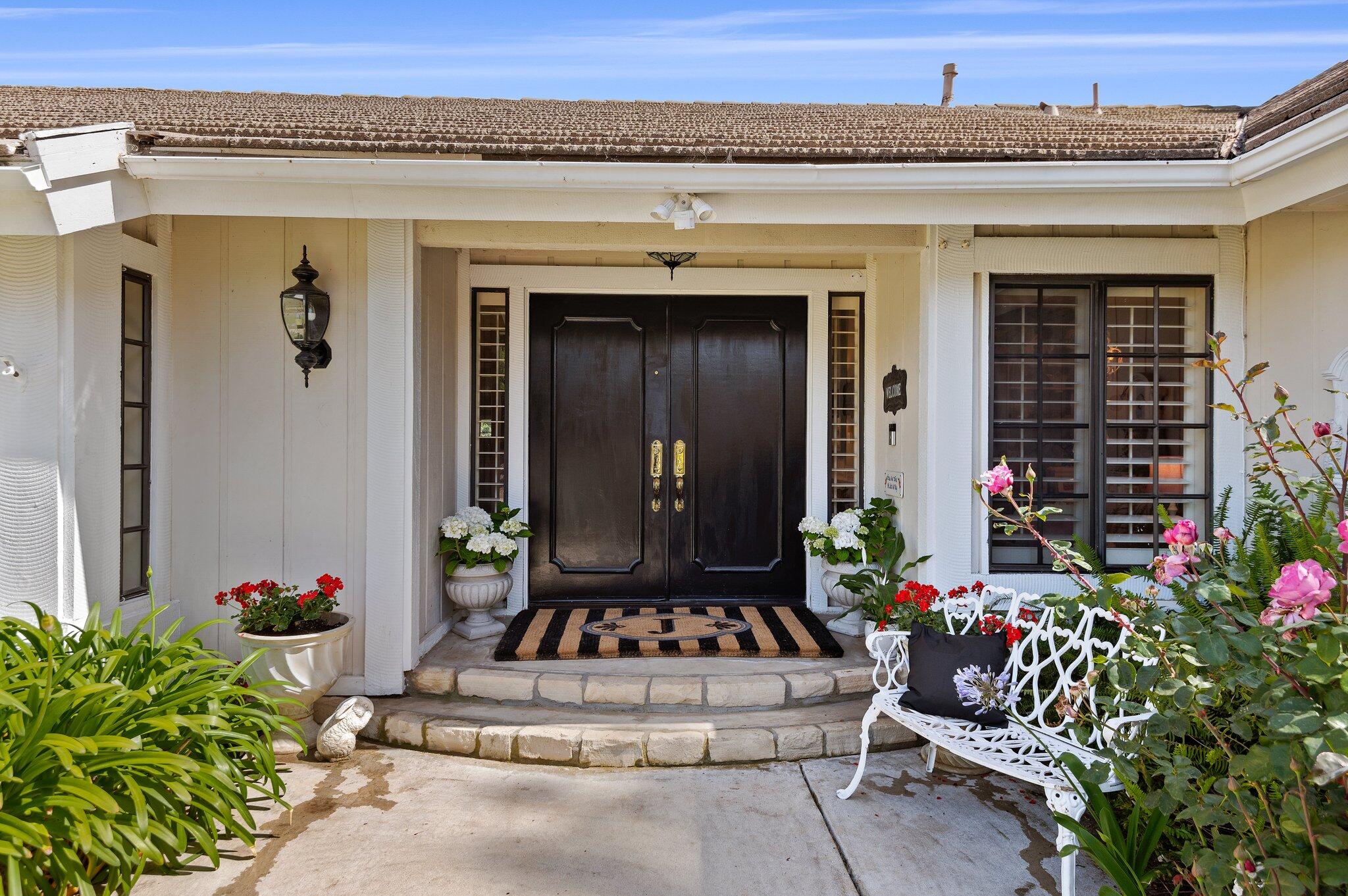 6430 San Onofre Drive Camarillo, CA 93012 - Photo 4 of 42 03 - Entrance