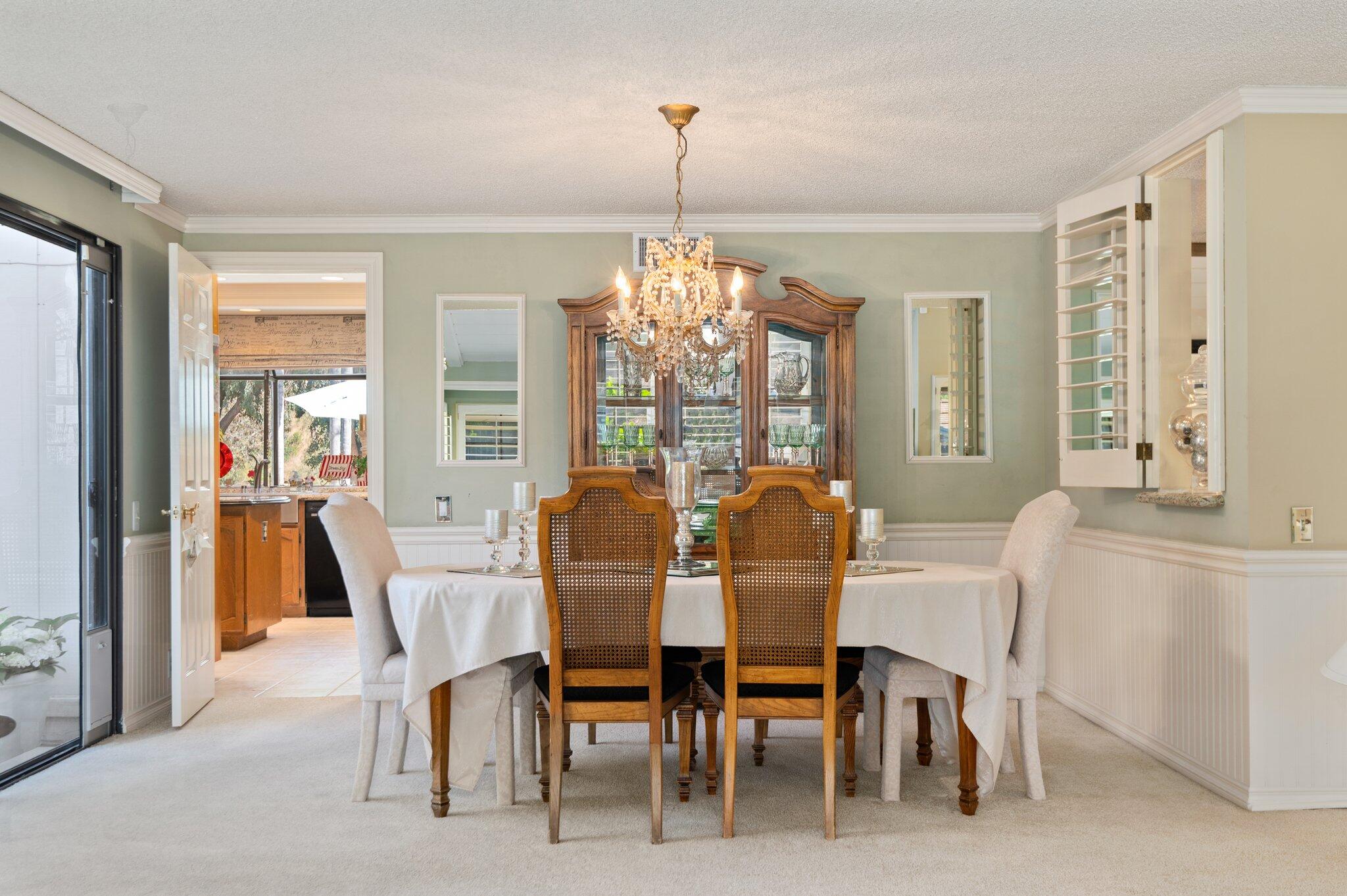 6430 San Onofre Drive Camarillo, CA 93012 - Photo 8 of 42 08 - Dining