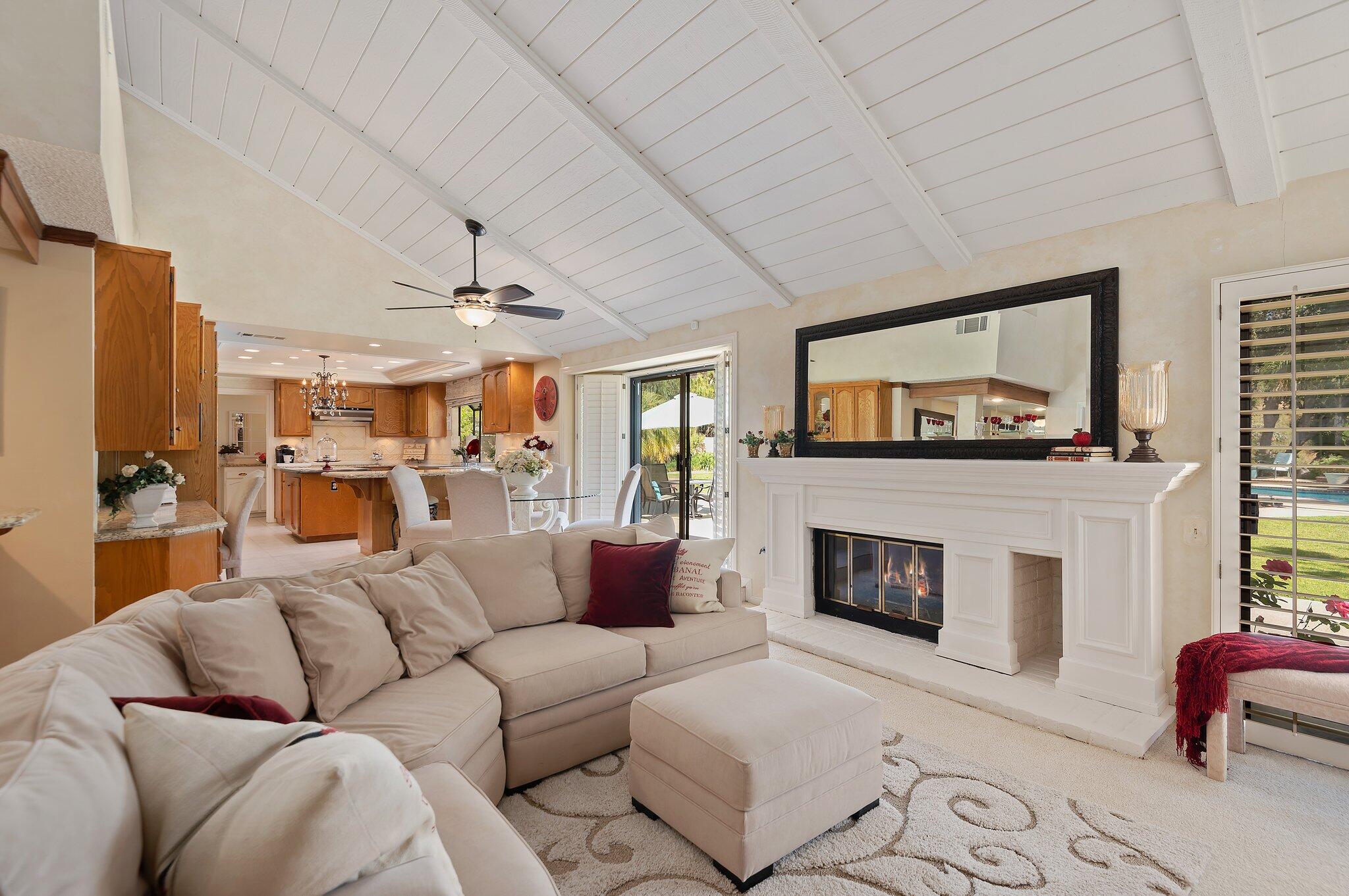 6430 San Onofre Drive Camarillo, CA 93012 - Photo 9 of 42 9 - Family Room