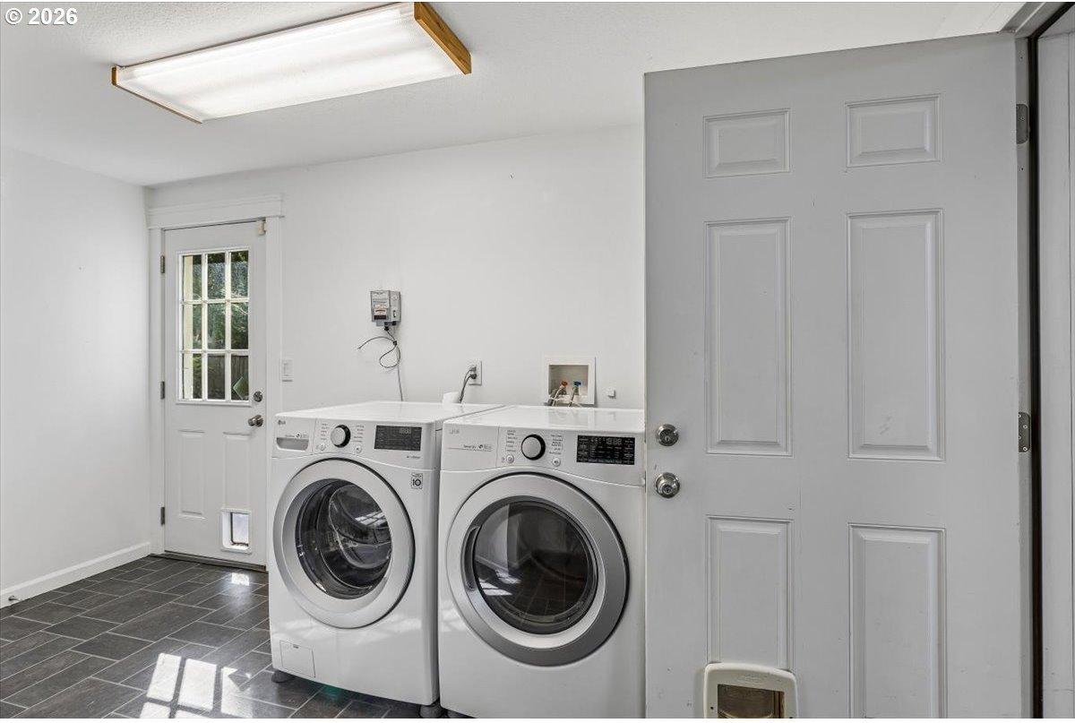 5272 Southwest Tree Street Lake Oswego, OR 97035 - Photo 31 of 34 Laundry