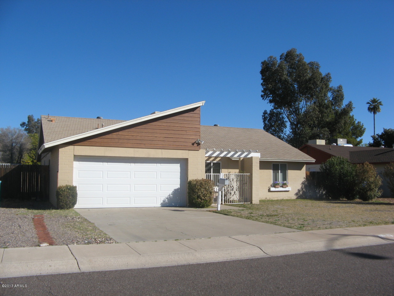 2630 East Cactus Road Phoenix, AZ 85032 - Photo 1 of 40 Raab 001