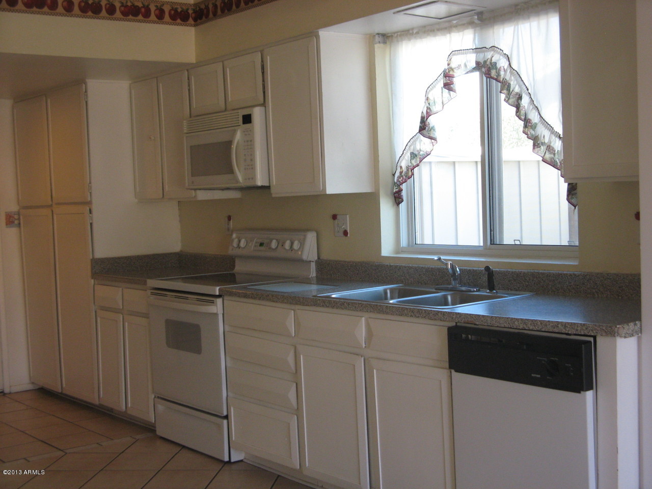 2630 East Cactus Road Phoenix, AZ 85032 - Photo 4 of 40 Raab 035