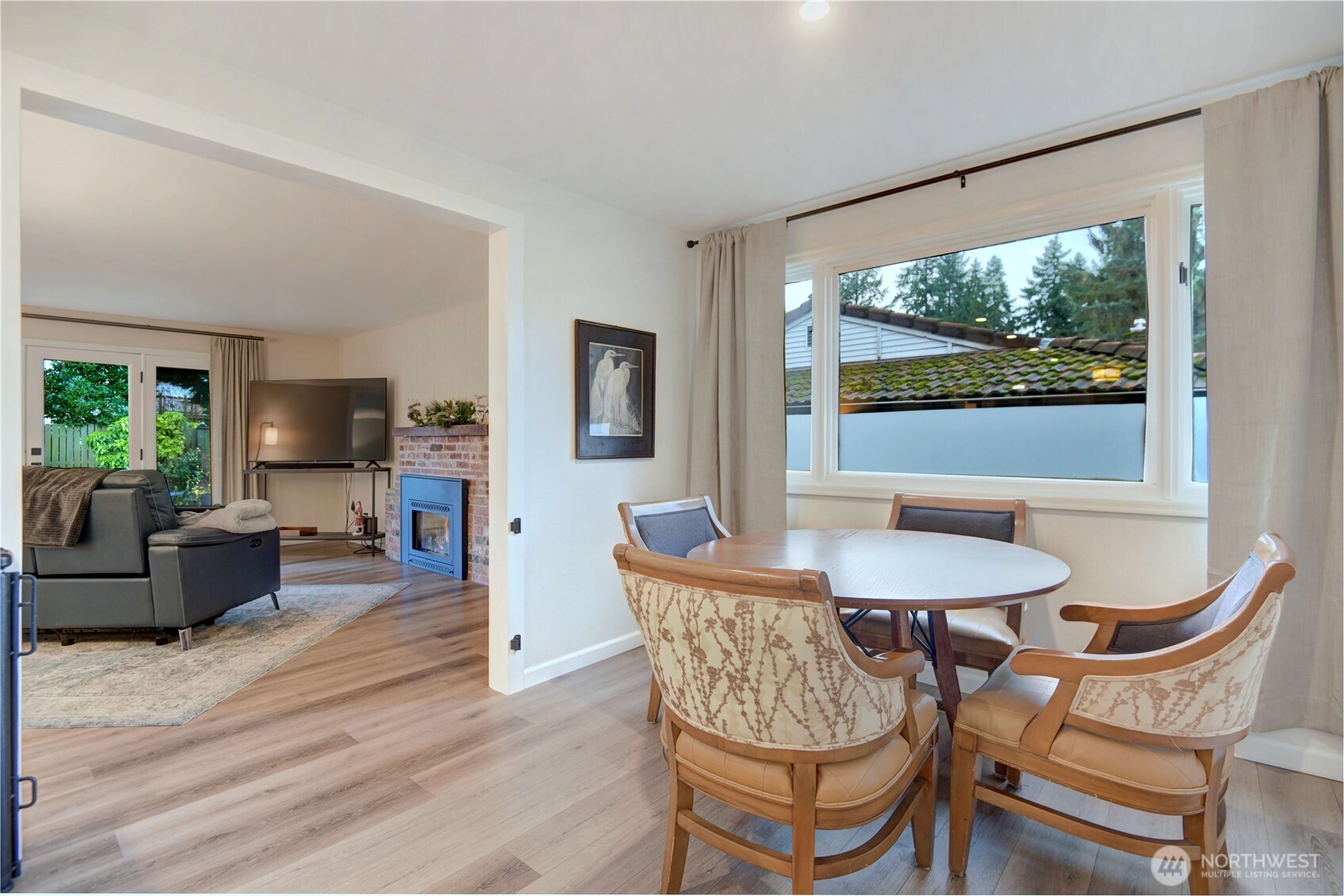 2625 Southwest 320th Place Federal Way, WA 98023 - Photo 10 of 39 a dining room with furniture and wooden floor