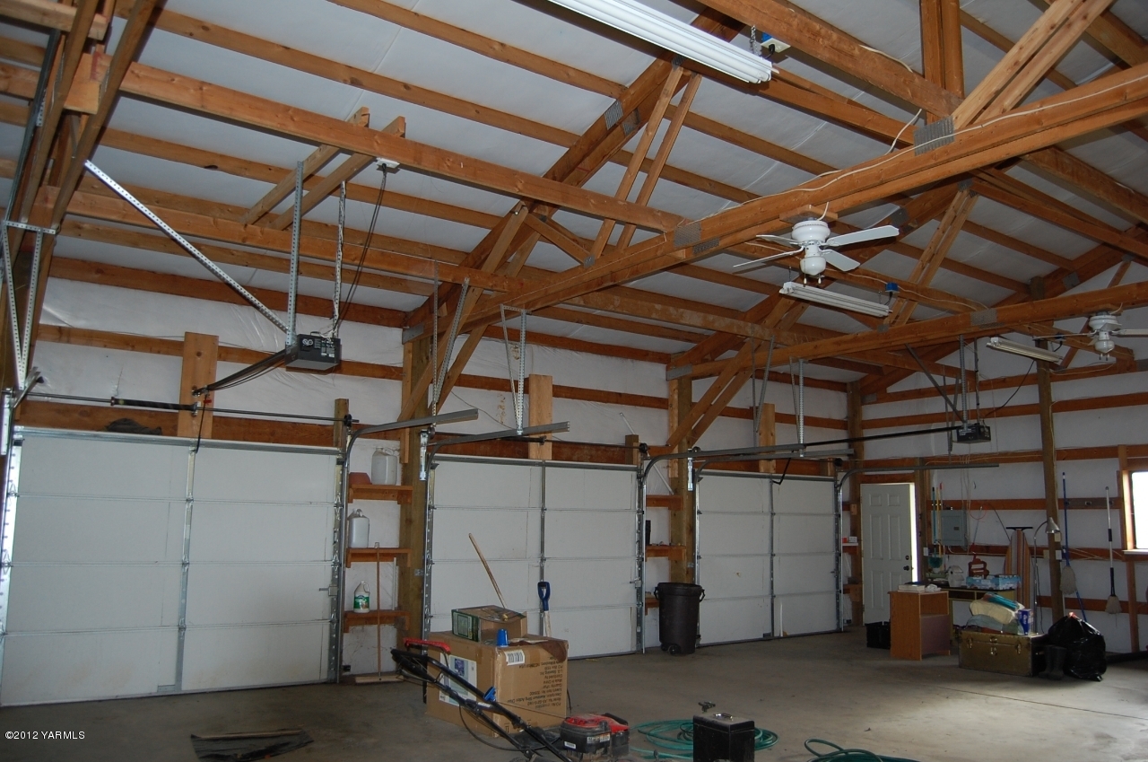 9614 Mieras Road Yakima, WA 98901 - Photo 13 of 13 a view of a garage with car