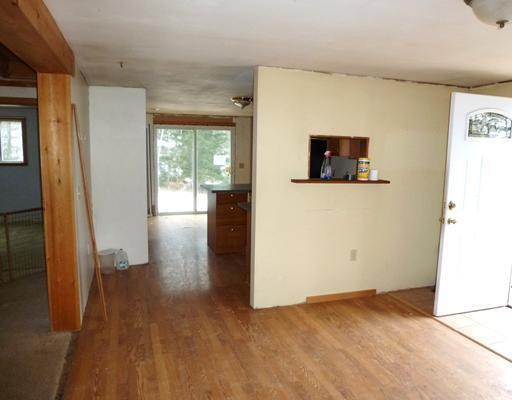 102 Greenleaf Road Westport Island, ME 04578 - Photo 14 of 22 Dining Room. front entry into dining...