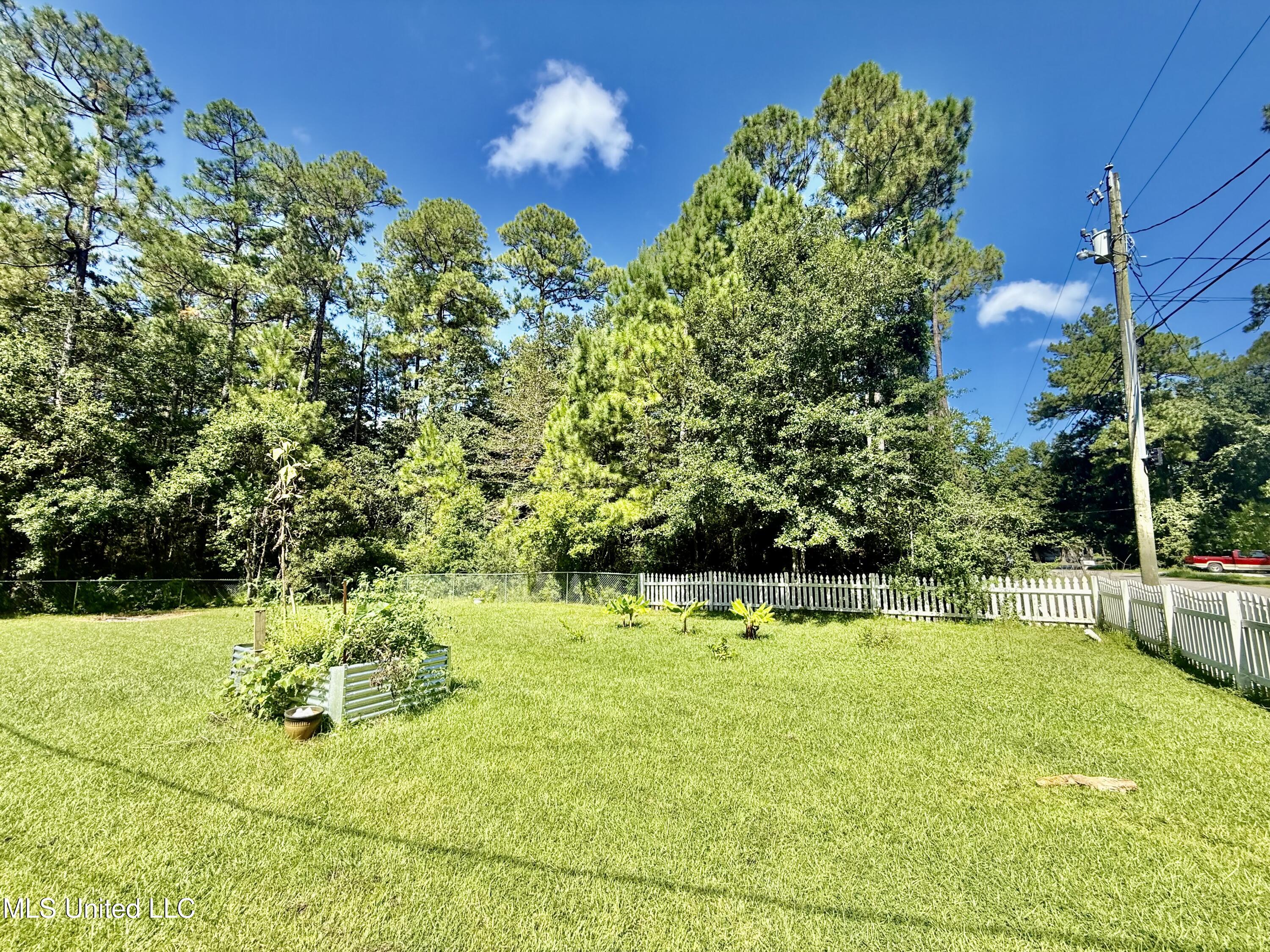 7853 Petunia Road Gautier, MS 39553 - Photo 14 of 16 IMG_7751