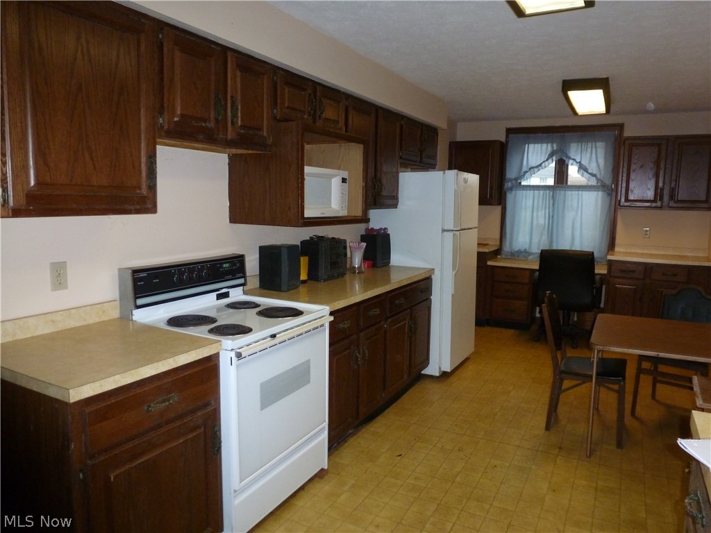 36879 Chestnut Ridge Road North Ridgeville, OH 44039 - Photo 2 of 34 Gallery Image 2
