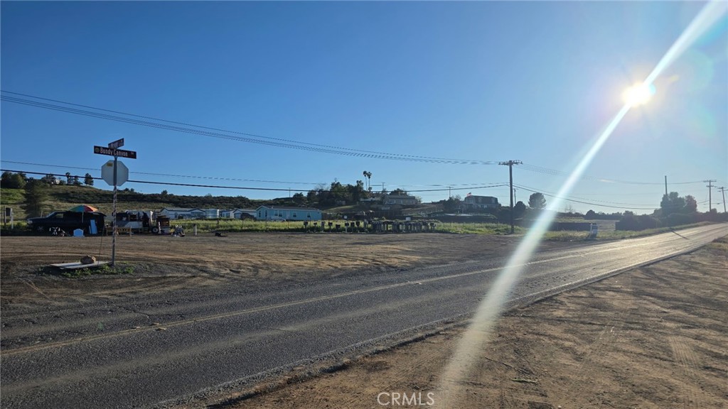 25390 Bundy Canyon Road Menifee, CA 92584 - Photo 4 of 10