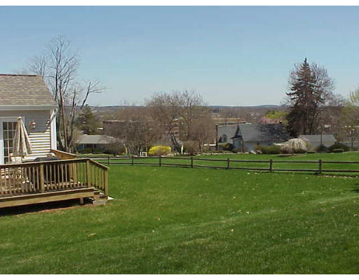 67 Morse Road Framingham, MA 01701 - Photo 4 of 28