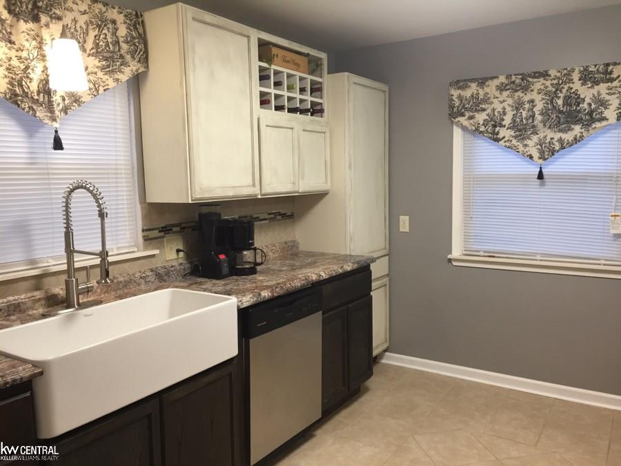 21131 Moross Road Grosse Pointe, MI 48236 - Photo 2 of 25 FARMHOUSE SINK