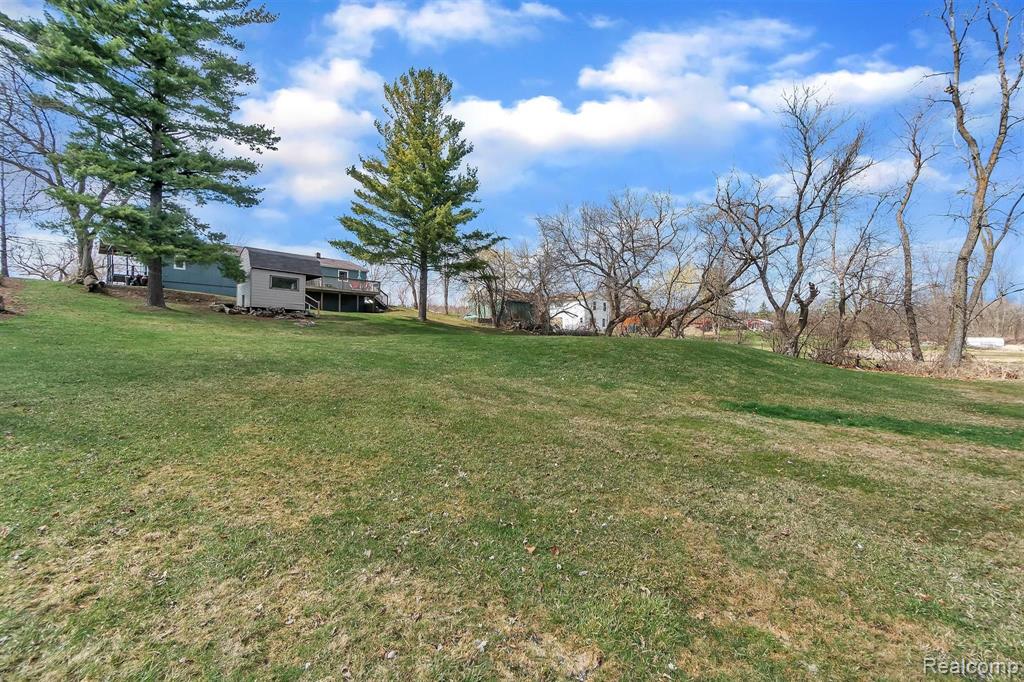 5276 North Henderson Road Davison, MI 48423 - Photo 33 of 37