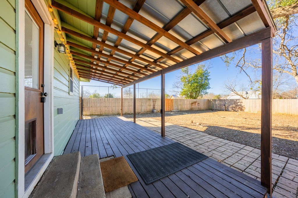 130 Avenue A Center Point Center Point, TX 78010 - Photo 19 of 28