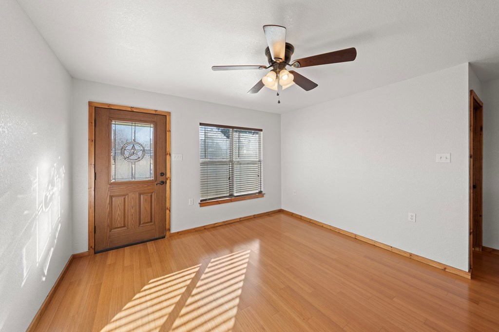 130 Avenue A Center Point Center Point, TX 78010 - Photo 5 of 28