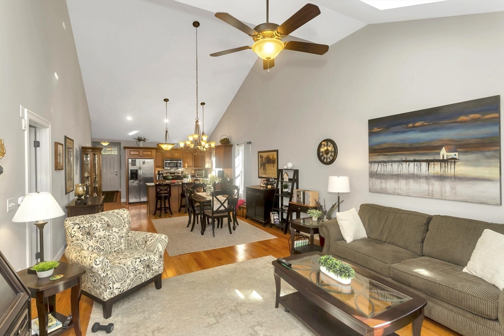 59 Beech Hill Road, Unit 59 West Springfield, MA 01089 - Photo 8 of 20