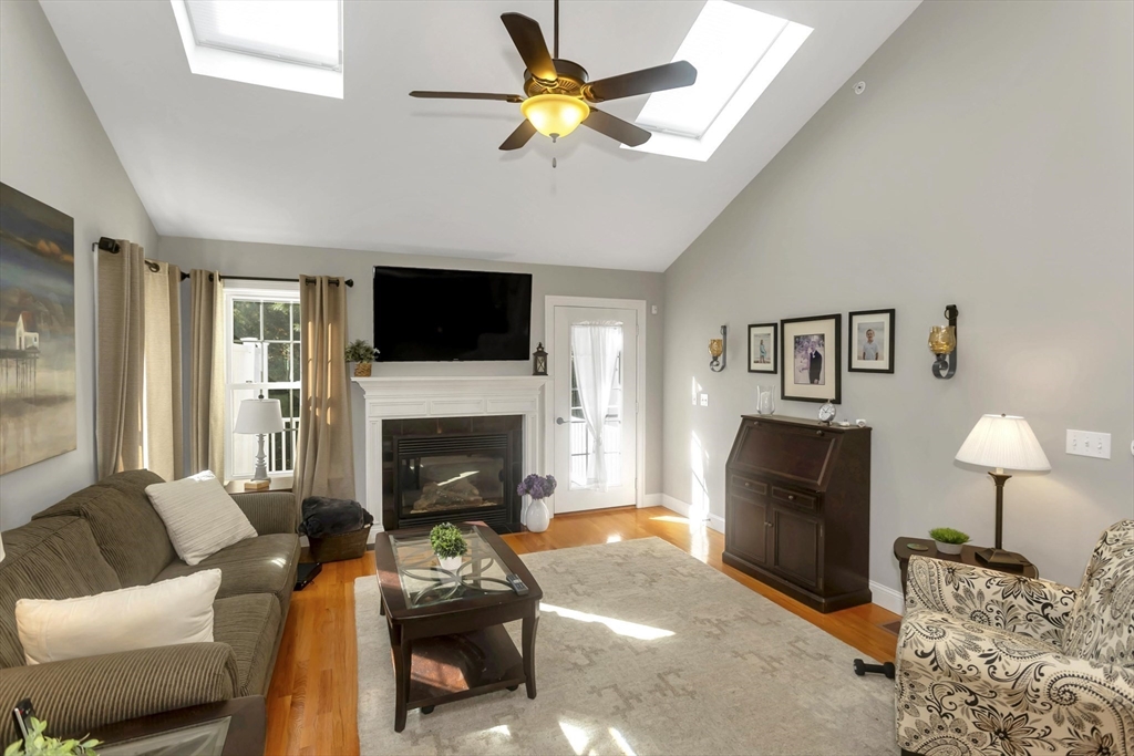 59 Beech Hill Road, Unit 59 West Springfield, MA 01089 - Photo 9 of 20