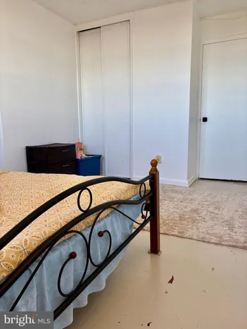 a view of a livingroom with furniture