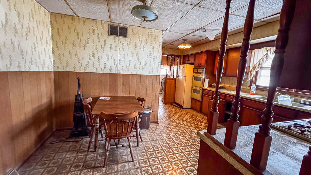 307 North Vine Street Armington, IL 61721 - Photo 6 of 21