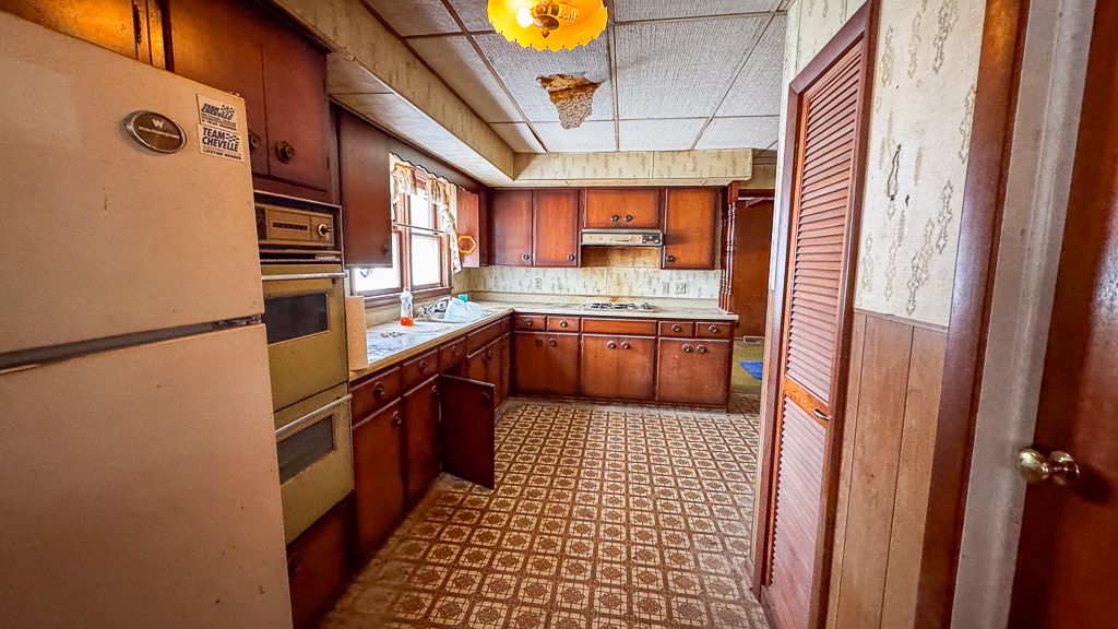 307 North Vine Street Armington, IL 61721 - Photo 7 of 21