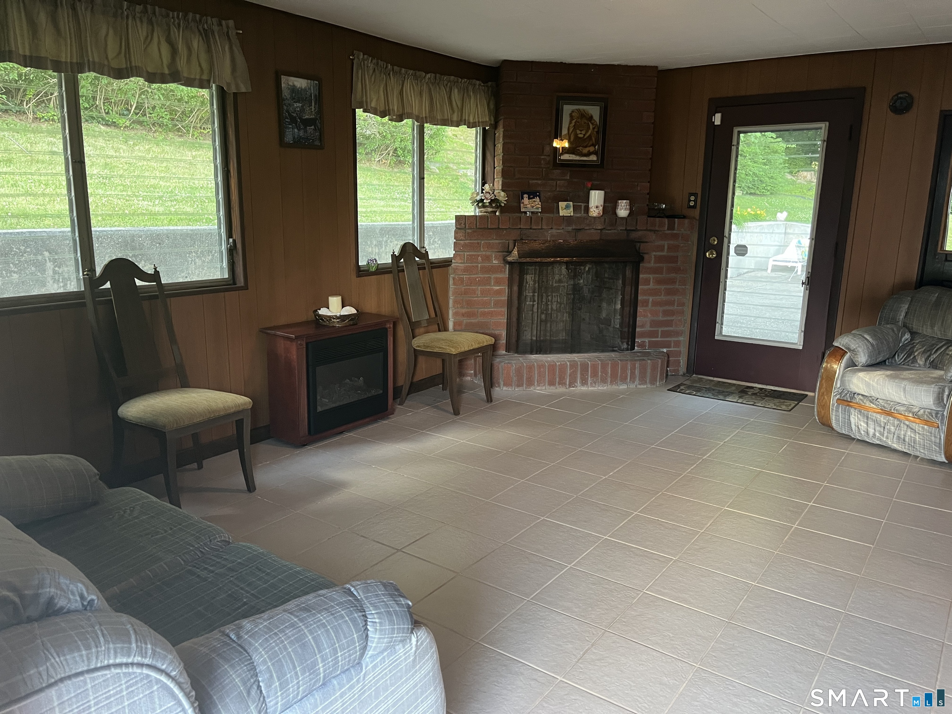 32 Homestead Avenue Derby, CT 06418 - Photo 14 of 28