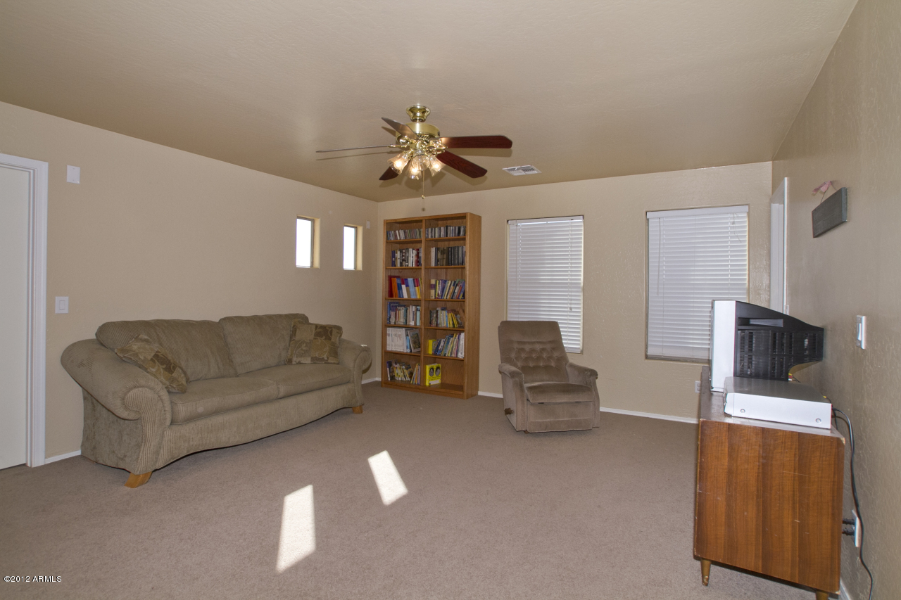 17762 West Hearn Road Surprise, AZ 85388 - Photo 4 of 17 Loft