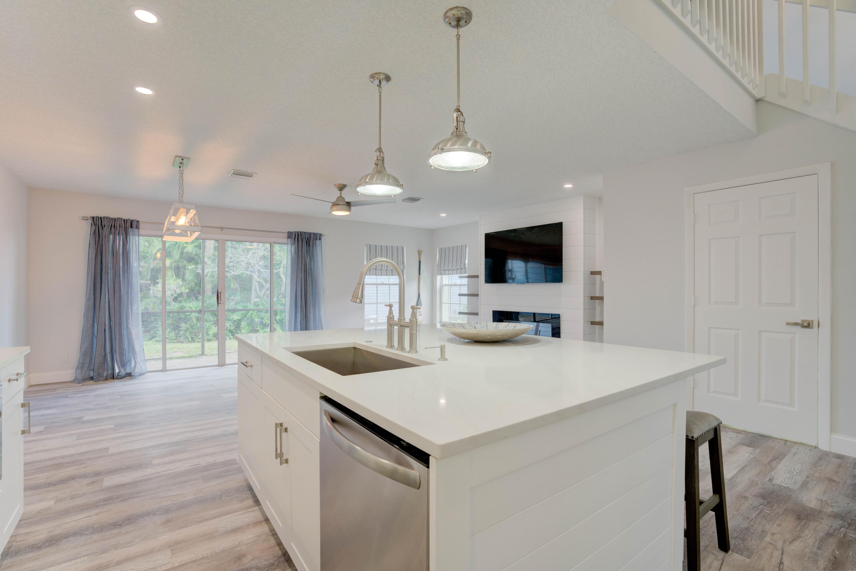 1221 Ocean Dunes Circle Jupiter, FL 33477 - Photo 7 of 42 11__mlp7802_3_4