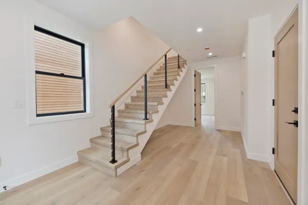$2,100,000 | 113 Obsidian Place, Unit 32, Mammoth Lakes, CA 93546