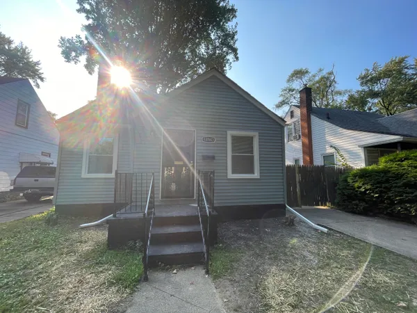 $1,525 | 18943 Greydale Avenue, Detroit, MI 48219