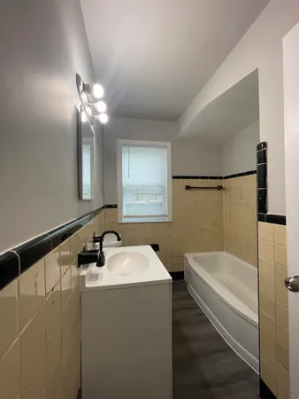 $1,525 | 18943 Greydale Avenue, Detroit, MI 48219