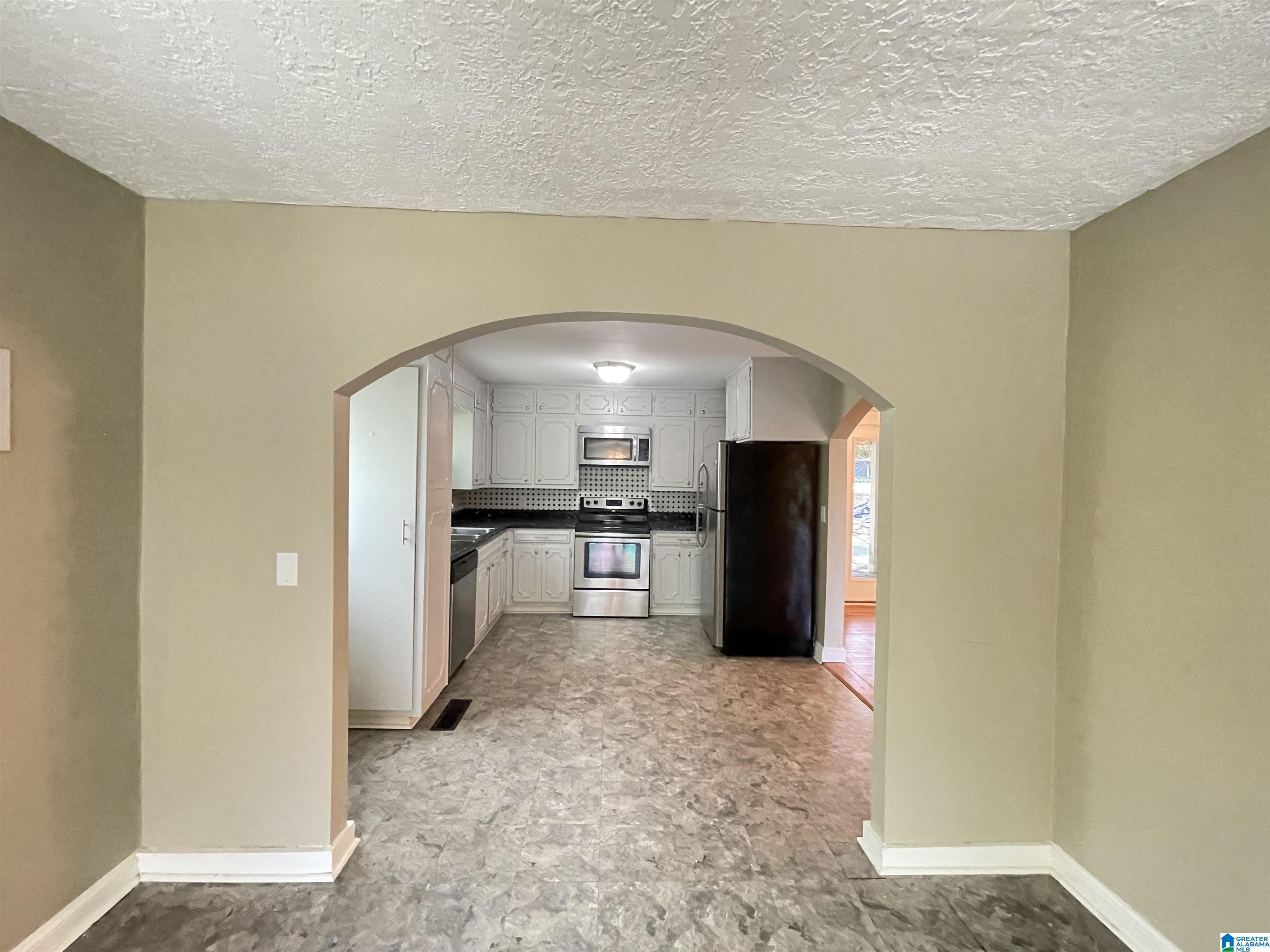 1908 Lynn Drive Anniston, AL 36207 - Photo 6 of 32