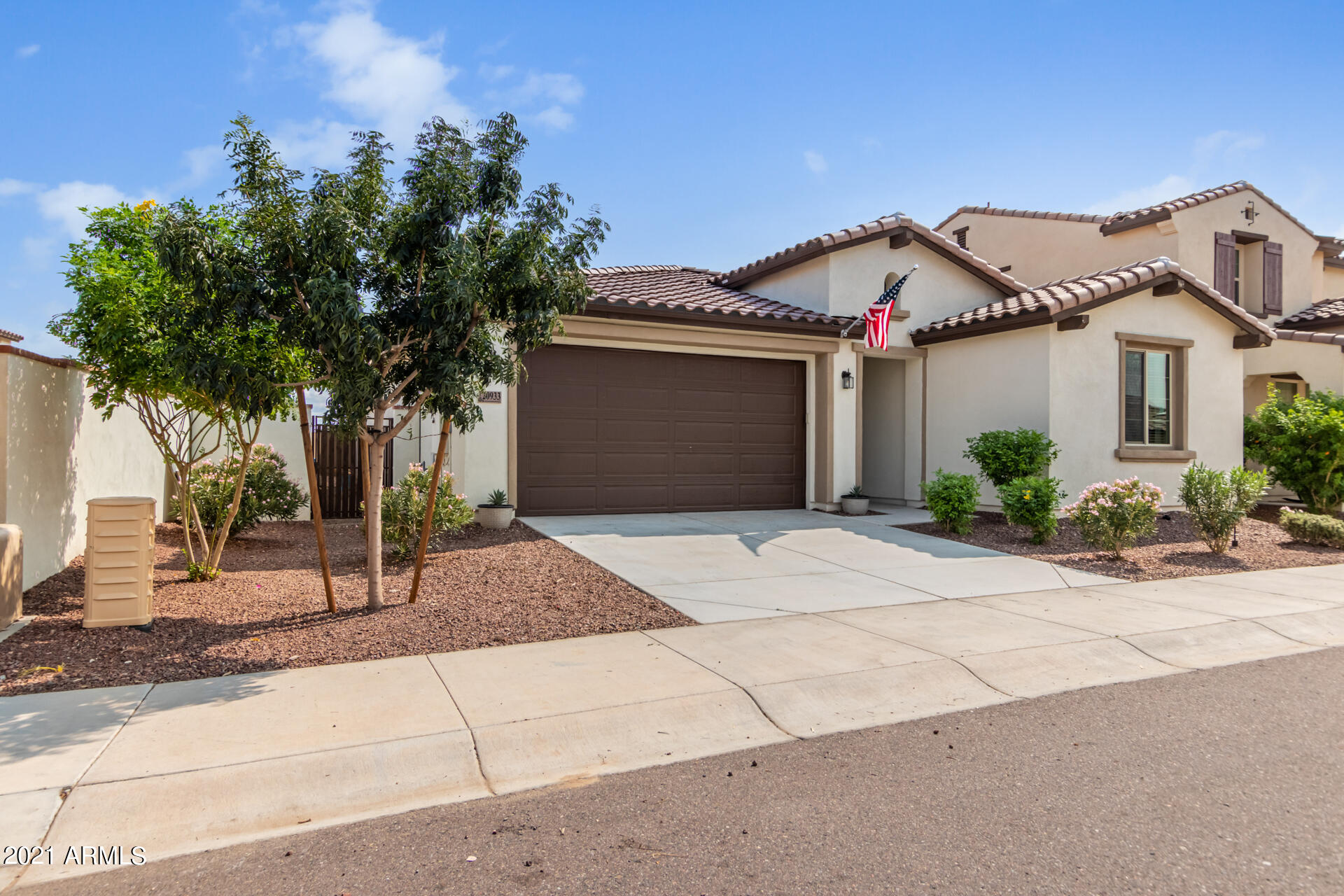 20933 West Almeria Road Buckeye, AZ 85396 - Photo 2 of 25 0003-3 - Almeria