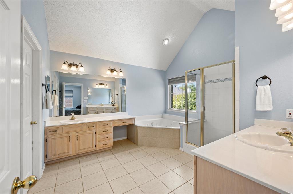 417 Shade Tree Circle Hurst, TX 76054 - Photo 23 of 39