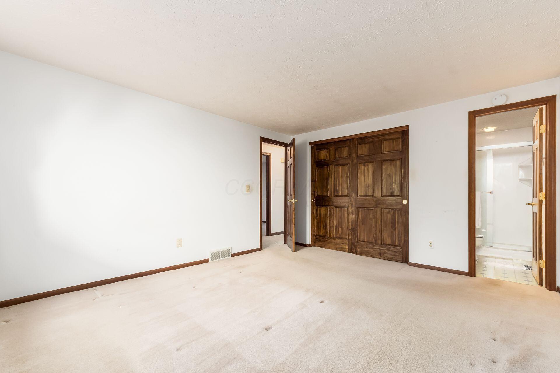 1672 Rushing Way Columbus, OH 43235 - Photo 25 of 43 Owner's Suite