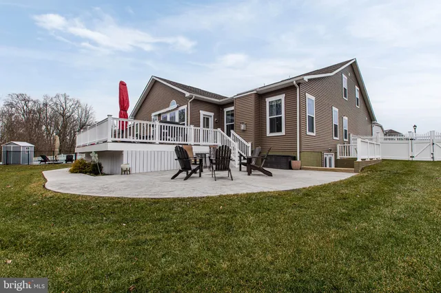 $1,200,000 | 836 Sweet Birch Drive, Middletown, DE 19709