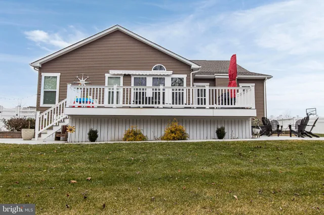 $1,200,000 | 836 Sweet Birch Drive, Middletown, DE 19709