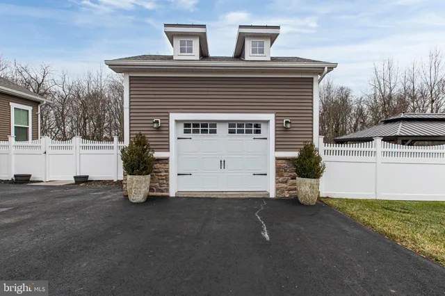 $1,200,000 | 836 Sweet Birch Drive, Middletown, DE 19709