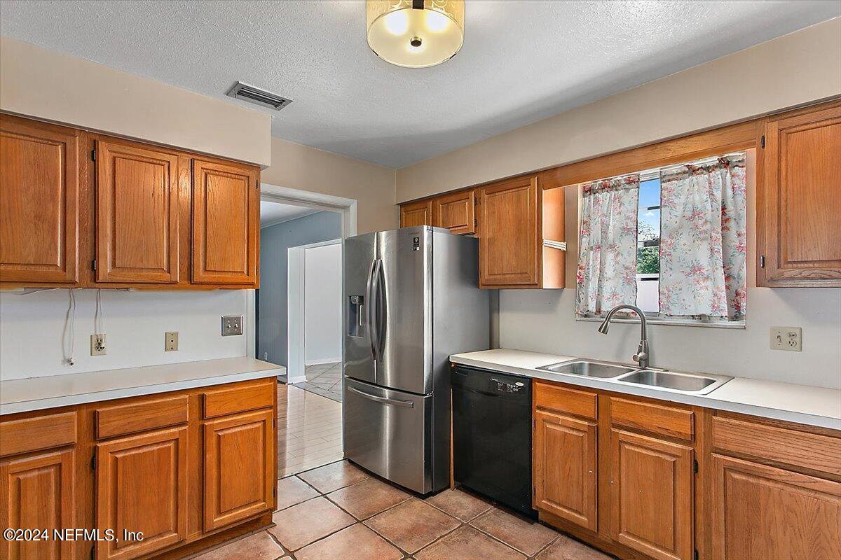 851 Palermo Road Jacksonville, FL 32216 - Photo 4 of 20 Kitchen