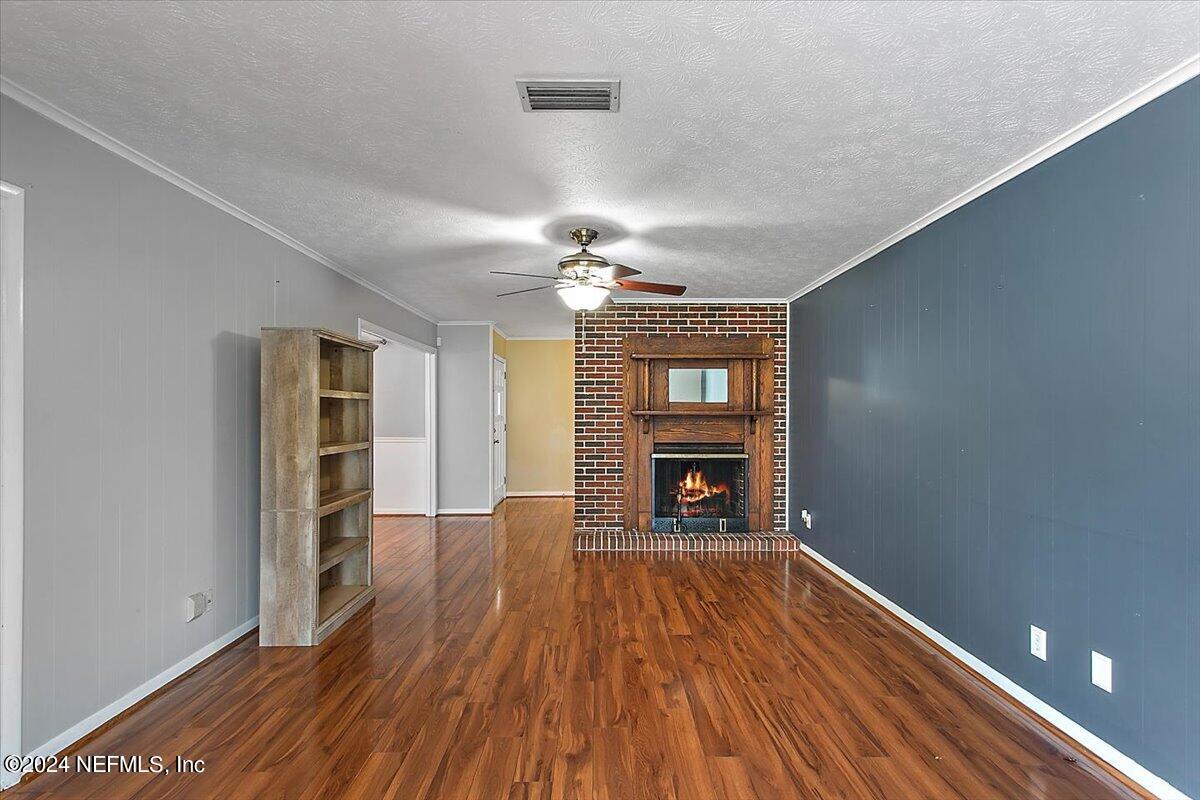 851 Palermo Road Jacksonville, FL 32216 - Photo 9 of 20 Living Room