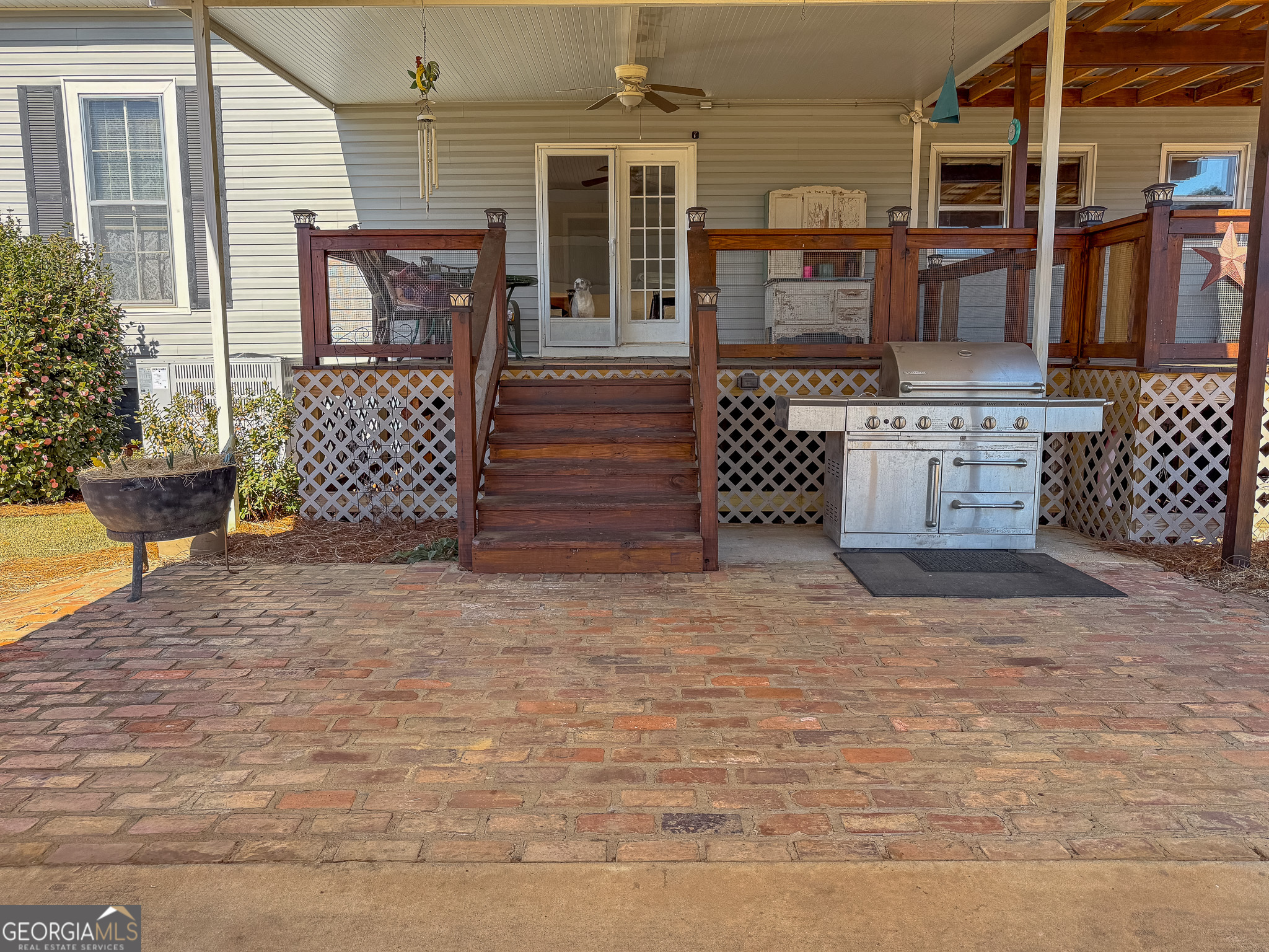 162 College Street Parrott, GA 39877 - Photo 6 of 30 front view of a house with a large windows